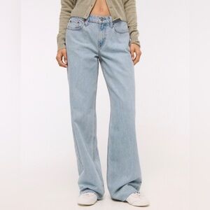 Abercrombie & Fitch High Rise Loose Jean